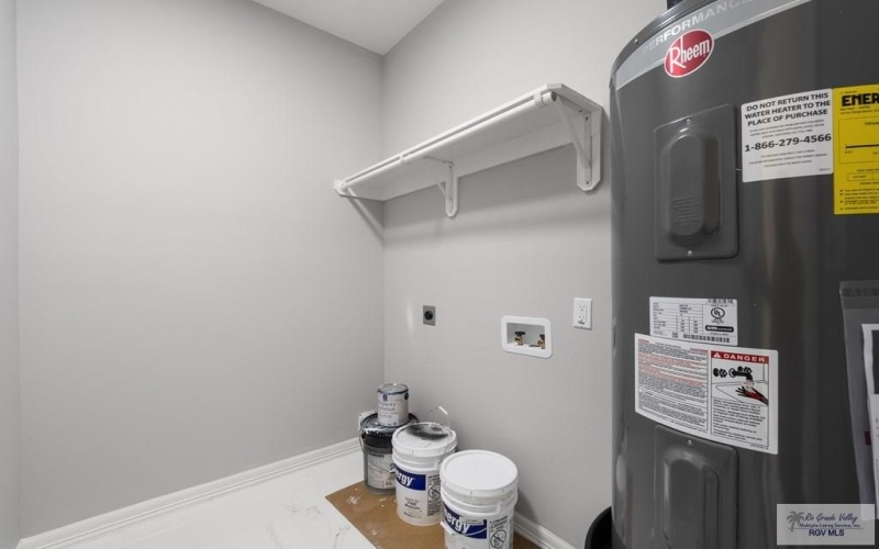 1925 KING AVE, HARLINGEN, TX 78552, 4 Habitaciones Habitaciones , ,2 BañosBaños,Residential,En Venta,1925 KING AVE,0,29771880