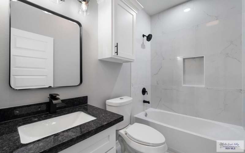 1925 KING AVE, HARLINGEN, TX 78552, 4 Habitaciones Habitaciones , ,2 BañosBaños,Residential,En Venta,1925 KING AVE,0,29771880