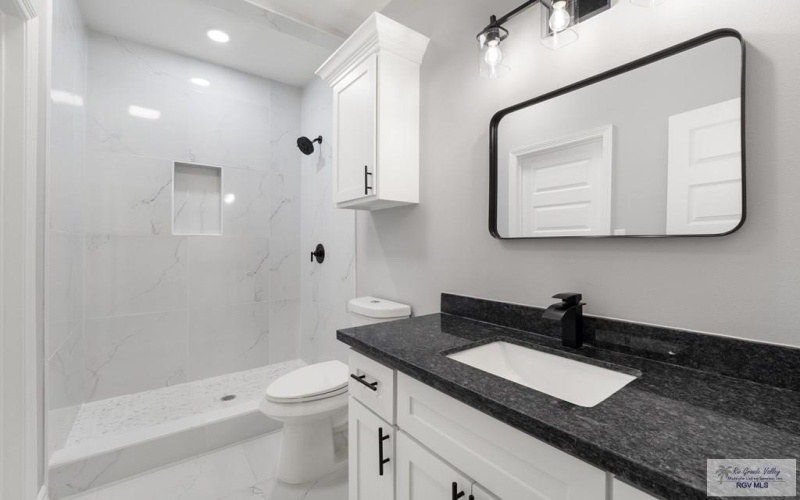 1925 KING AVE, HARLINGEN, TX 78552, 4 Habitaciones Habitaciones , ,2 BañosBaños,Residential,En Venta,1925 KING AVE,0,29771880