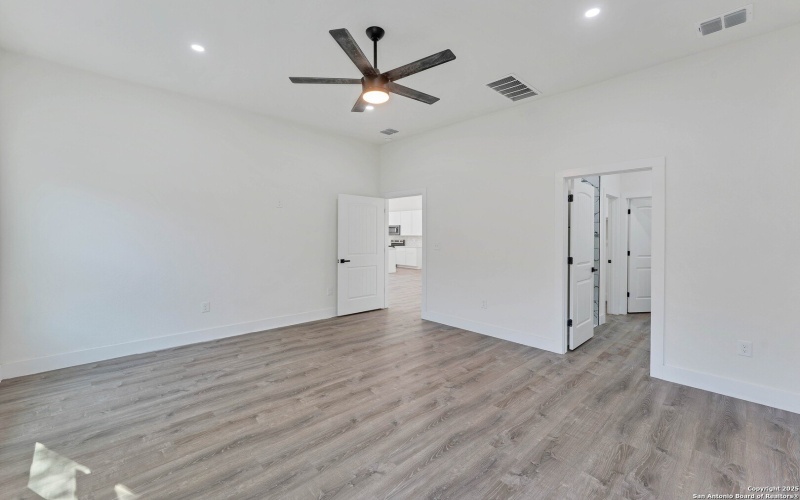 664 Rolling Hills, Canyon Lake, TX 78133, 4 Habitaciones Habitaciones , ,2 BañosBaños,Residential,En Venta,664 Rolling Hills,0,1917897