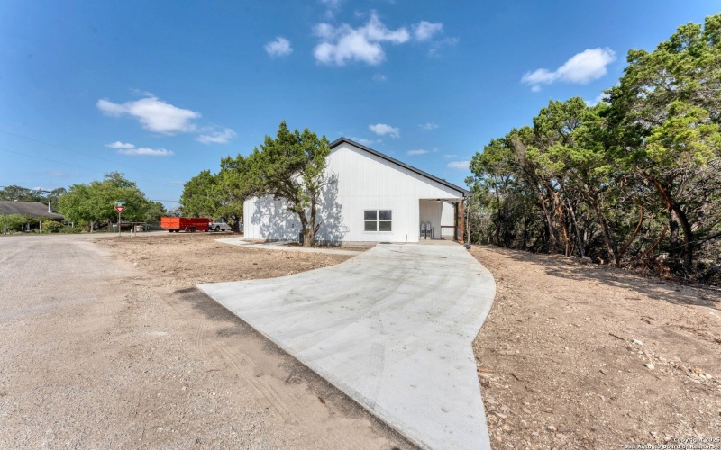 664 Rolling Hills, Canyon Lake, TX 78133, 4 Habitaciones Habitaciones , ,2 BañosBaños,Residential,En Venta,664 Rolling Hills,0,1917897