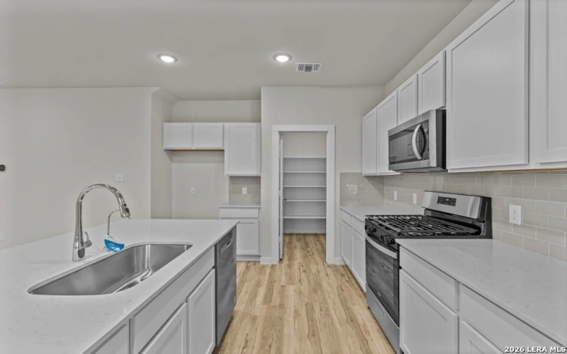 2310 Crisp Gln, San Antonio, TX 78224, 4 Habitaciones Habitaciones , ,3 BañosBaños,Residential,En Venta,2310 Crisp Gln,0,1938873