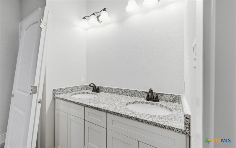 203 Turnberry Drive, La Vernia, TX 78121, 3 Habitaciones Habitaciones , ,2 BañosBaños,Residential,En Venta,203 Turnberry Drive,0,603494