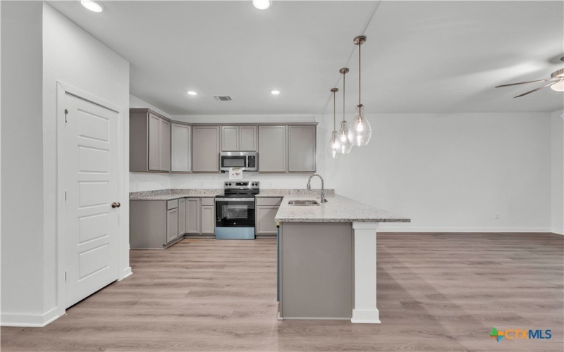 723 James Parker Circle, Killeen, TX 76542, 3 Bedrooms Bedrooms, ,2 BathroomsBathrooms,Residential,For Sale,723 James Parker Circle,0,603586