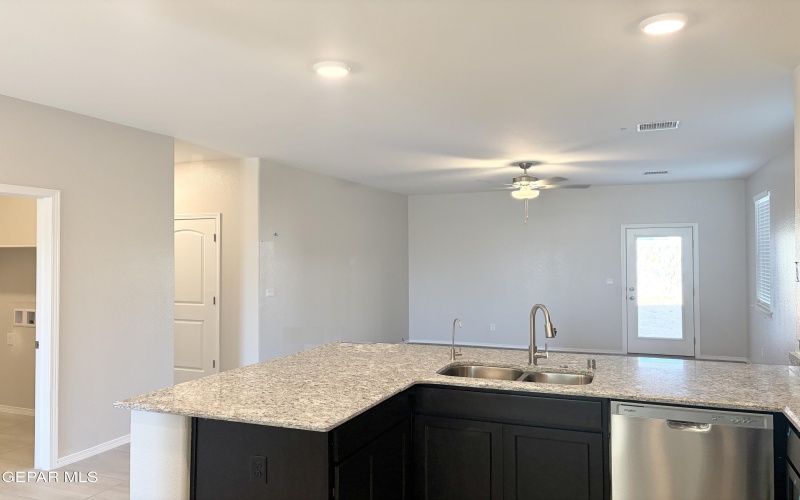 15157 Resolve Drive, El Paso, TX 79938, 3 Habitaciones Habitaciones , ,1 BañoBaños,Residential,En Venta,15157 Resolve Drive,0,937693