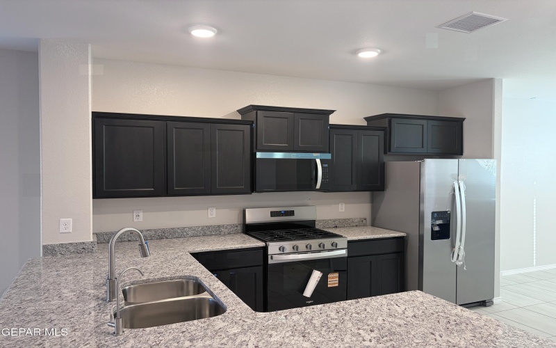 15157 Resolve Drive, El Paso, TX 79938, 3 Habitaciones Habitaciones , ,1 BañoBaños,Residential,En Venta,15157 Resolve Drive,0,937693