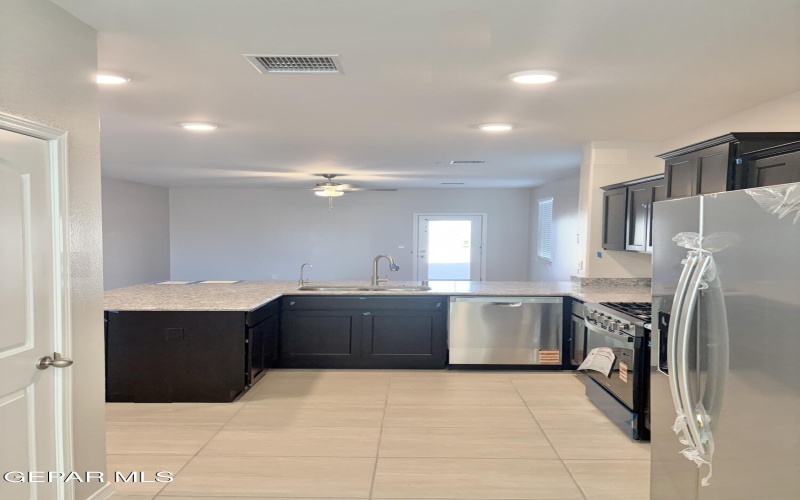 15157 Resolve Drive, El Paso, TX 79938, 3 Habitaciones Habitaciones , ,1 BañoBaños,Residential,En Venta,15157 Resolve Drive,0,937693