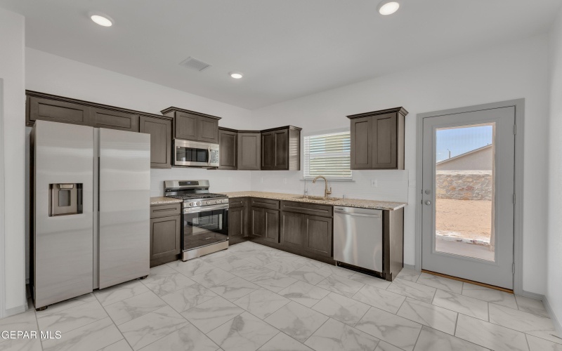 15153 Resolve Drive, El Paso, TX 79938, 3 Habitaciones Habitaciones , ,1 BañoBaños,Residential,En Venta,15153 Resolve Drive,0,937694