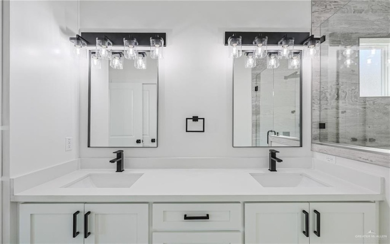 8035 N 50th Street, McAllen, TX 78504, 3 Habitaciones Habitaciones , ,2 BañosBaños,Residential,En Venta,8035 N 50th Street,0,494013