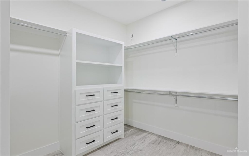 8035 N 50th Street, McAllen, TX 78504, 3 Habitaciones Habitaciones , ,2 BañosBaños,Residential,En Venta,8035 N 50th Street,0,494013