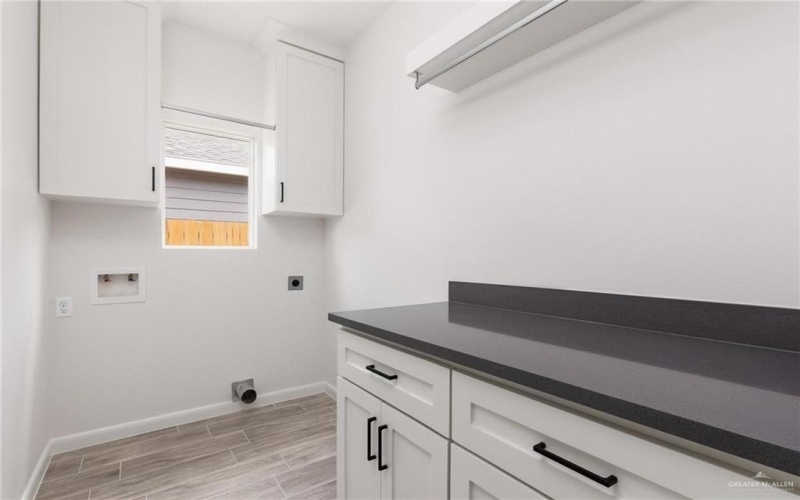 2105 Blue Sky Drive, Weslaco, TX 78596, 3 Habitaciones Habitaciones , ,2 BañosBaños,Residential,En Venta,2105 Blue Sky Drive,0,494018