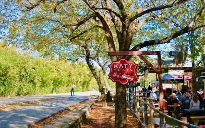 381 E Greenbriar Lane #1004, Dallas, TX 75203, 2 Bedrooms Bedrooms, ,2 BathroomsBathrooms,Residential,For Sale,381 E Greenbriar Lane,0,20760504