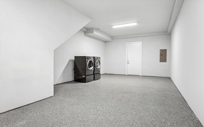 381 E Greenbriar Lane #1004, Dallas, TX 75203, 2 Bedrooms Bedrooms, ,2 BathroomsBathrooms,Residential,For Sale,381 E Greenbriar Lane,0,20760504