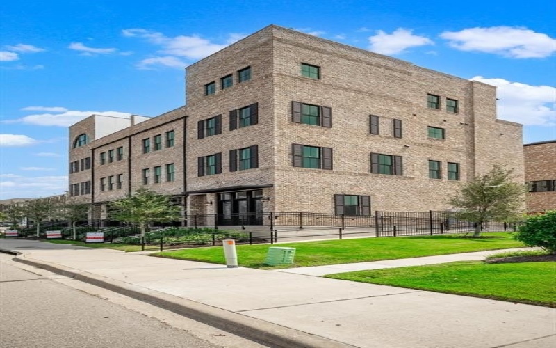 4122 Belt Line Road, Addison, TX 75001, 3 Habitaciones Habitaciones , ,5 BañosBaños,Residential,En Venta,4122 Belt Line Road,0,20873260