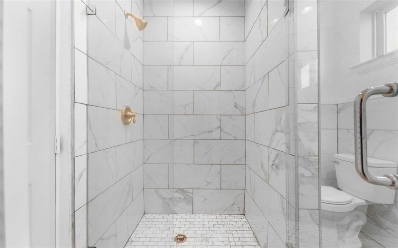 2211 E Ann Arbor Avenue, Dallas, TX 75216, 4 Bedrooms Bedrooms, ,3 BathroomsBathrooms,Residential,For Sale,2211 E Ann Arbor Avenue,0,21167888