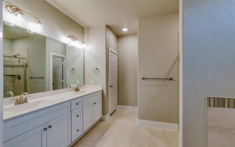 602 Kyle Drive, Tioga, TX 76271, 4 Bedrooms Bedrooms, ,3 BathroomsBathrooms,Residential,For Sale,602 Kyle Drive,0,21168202