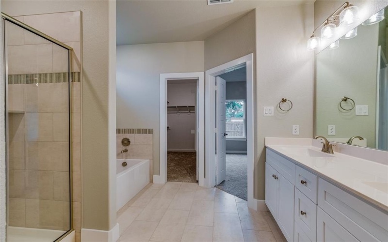 602 Kyle Drive, Tioga, TX 76271, 4 Bedrooms Bedrooms, ,3 BathroomsBathrooms,Residential,For Sale,602 Kyle Drive,0,21168202