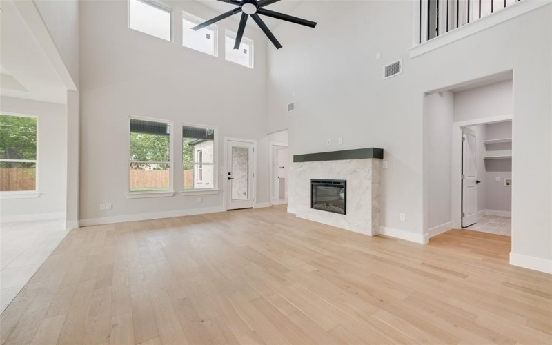 6810 Windward View Drive, Rowlett, TX 75088, 4 Bedrooms Bedrooms, ,3 BathroomsBathrooms,Residential,For Sale,6810 Windward View Drive,0,21168447