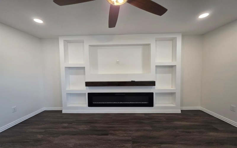 924 E Titus Street, Mexia, TX 76667, 3 Bedrooms Bedrooms, ,2 BathroomsBathrooms,Residential,For Sale,924 E Titus Street,0,21169352