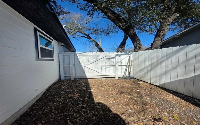 924 E Titus Street, Mexia, TX 76667, 3 Bedrooms Bedrooms, ,2 BathroomsBathrooms,Residential,For Sale,924 E Titus Street,0,21169352