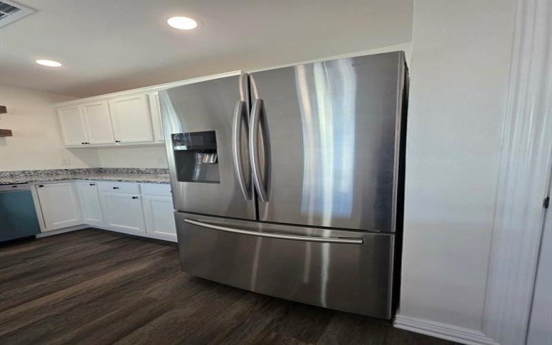 924 E Titus Street, Mexia, TX 76667, 3 Bedrooms Bedrooms, ,2 BathroomsBathrooms,Residential,For Sale,924 E Titus Street,0,21169352