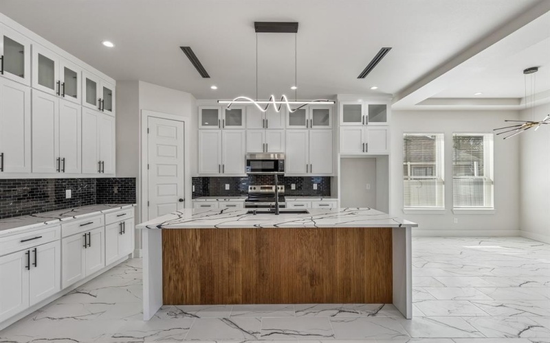 1447 Oakley Avenue, Dallas, TX 75216, 4 Bedrooms Bedrooms, ,5 BathroomsBathrooms,Residential,For Sale,1447 Oakley Avenue,0,21169633