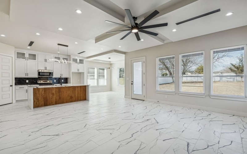 1447 Oakley Avenue, Dallas, TX 75216, 4 Bedrooms Bedrooms, ,5 BathroomsBathrooms,Residential,For Sale,1447 Oakley Avenue,0,21169633