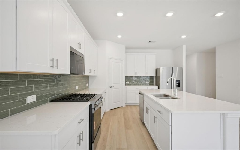 807 London Town Lane, Princeton, TX 75071, 5 Bedrooms Bedrooms, ,3 BathroomsBathrooms,Residential,For Sale,807 London Town Lane,0,21169977