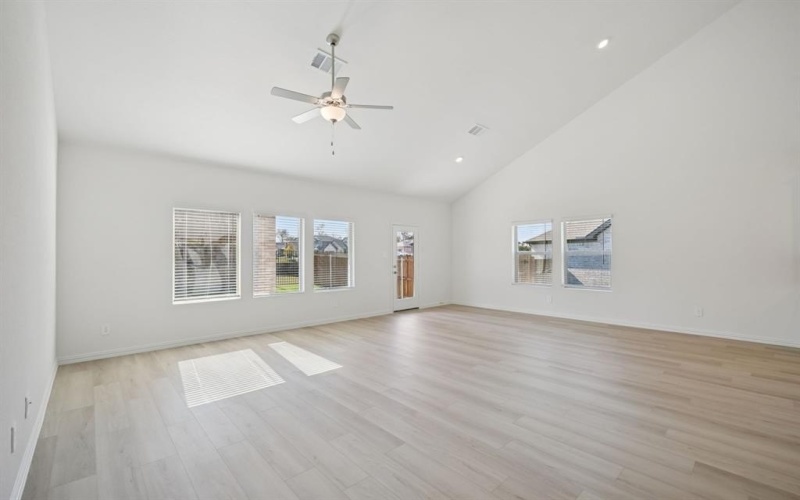 807 London Town Lane, Princeton, TX 75071, 5 Bedrooms Bedrooms, ,3 BathroomsBathrooms,Residential,For Sale,807 London Town Lane,0,21169977