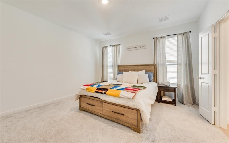 343 Sedalia Trail, Justin, TX 76247, 4 Habitaciones Habitaciones , ,2 BañosBaños,Residential,En Venta,343 Sedalia Trail,0,21170073