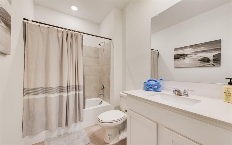 343 Sedalia Trail, Justin, TX 76247, 4 Habitaciones Habitaciones , ,2 BañosBaños,Residential,En Venta,343 Sedalia Trail,0,21170073