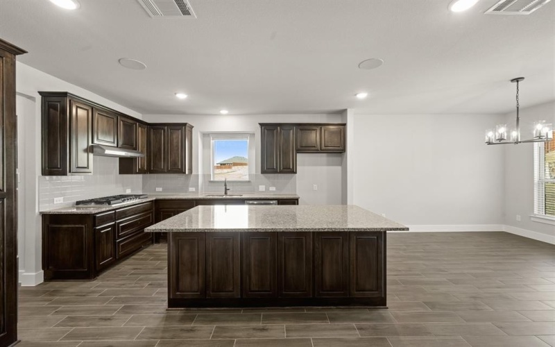 633 Ole Opry Drive, Burleson, TX 76028, 6 Habitaciones Habitaciones , ,5 BañosBaños,Residential,En Venta,633 Ole Opry Drive,0,21170337