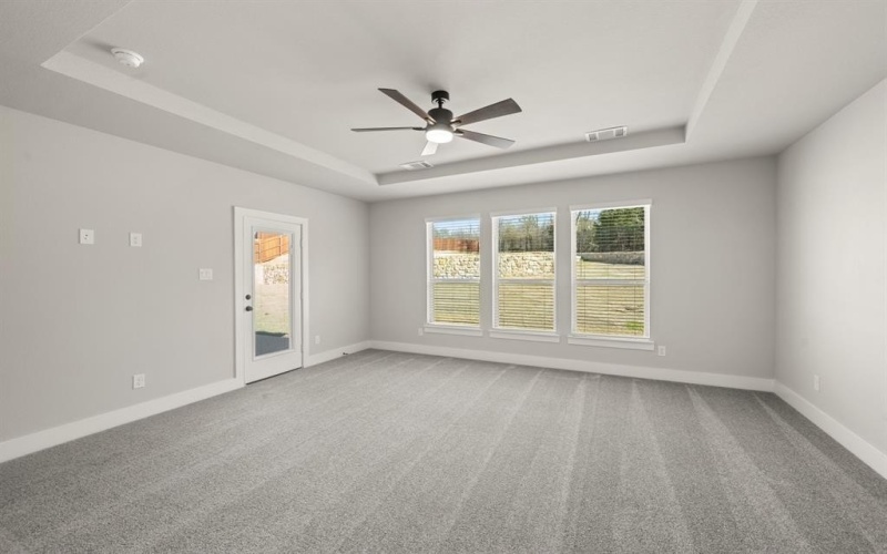 633 Ole Opry Drive, Burleson, TX 76028, 6 Habitaciones Habitaciones , ,5 BañosBaños,Residential,En Venta,633 Ole Opry Drive,0,21170337