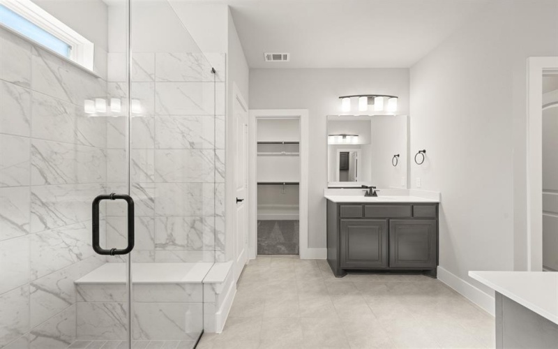 633 Ole Opry Drive, Burleson, TX 76028, 6 Habitaciones Habitaciones , ,5 BañosBaños,Residential,En Venta,633 Ole Opry Drive,0,21170337