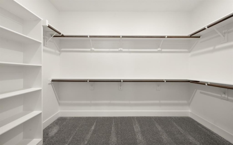 633 Ole Opry Drive, Burleson, TX 76028, 6 Habitaciones Habitaciones , ,5 BañosBaños,Residential,En Venta,633 Ole Opry Drive,0,21170337