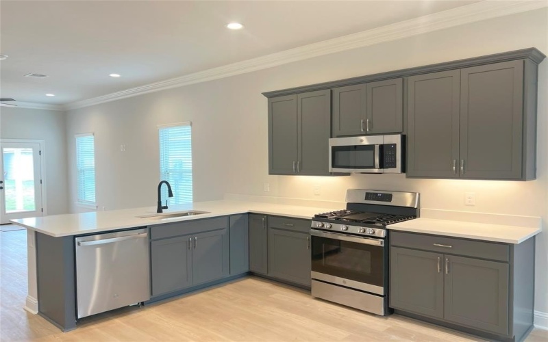 27 VENECIA Court, Bossier City, LA 71111, 4 Habitaciones Habitaciones , ,2 BañosBaños,Residential,En Venta,27 VENECIA Court,20657279