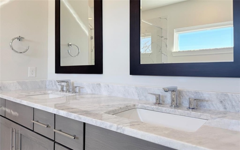 1432 N Avenue, Plano, TX 75074, 3 Bedrooms Bedrooms, ,2 BathroomsBathrooms,Residential,For Sale,1432 N Avenue,0,21170409