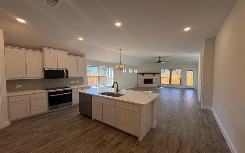 614 Kyle Drive, Tioga, TX 76271, 3 Habitaciones Habitaciones , ,2 BañosBaños,Residential,En Venta,614 Kyle Drive,0,21170455