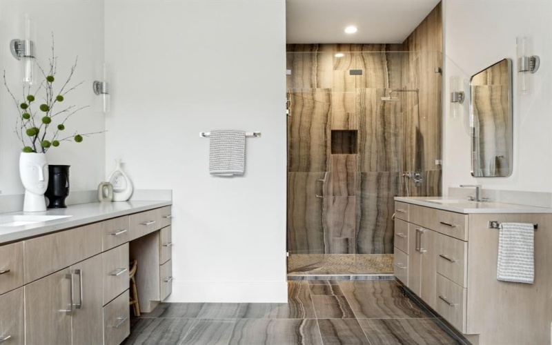 7526 Kenwell Street, Dallas, TX 75209, 5 Bedrooms Bedrooms, ,5 BathroomsBathrooms,Residential,For Sale,7526 Kenwell Street,0,21170792