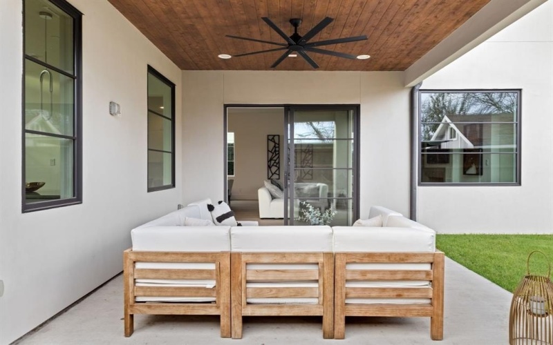 7526 Kenwell Street, Dallas, TX 75209, 5 Bedrooms Bedrooms, ,5 BathroomsBathrooms,Residential,For Sale,7526 Kenwell Street,0,21170792