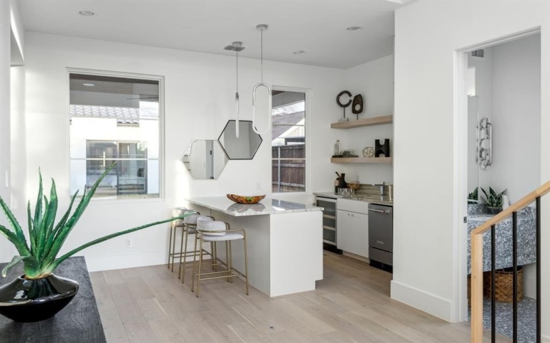 7526 Kenwell Street, Dallas, TX 75209, 5 Bedrooms Bedrooms, ,5 BathroomsBathrooms,Residential,For Sale,7526 Kenwell Street,0,21170792