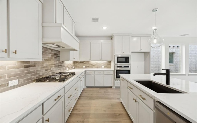 5609 Roselyn Way, McKinney, TX 75070, 4 Habitaciones Habitaciones , ,5 BañosBaños,Residential,En Venta,5609 Roselyn Way,0,21171001