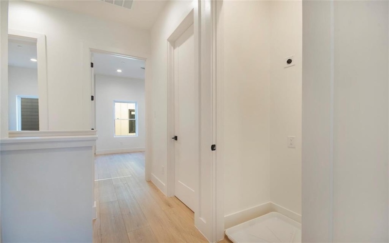 2203 Hondo Avenue #105, Dallas, TX 75219, 3 Bedrooms Bedrooms, ,3 BathroomsBathrooms,Residential,For Sale,2203 Hondo Avenue,0,21171042