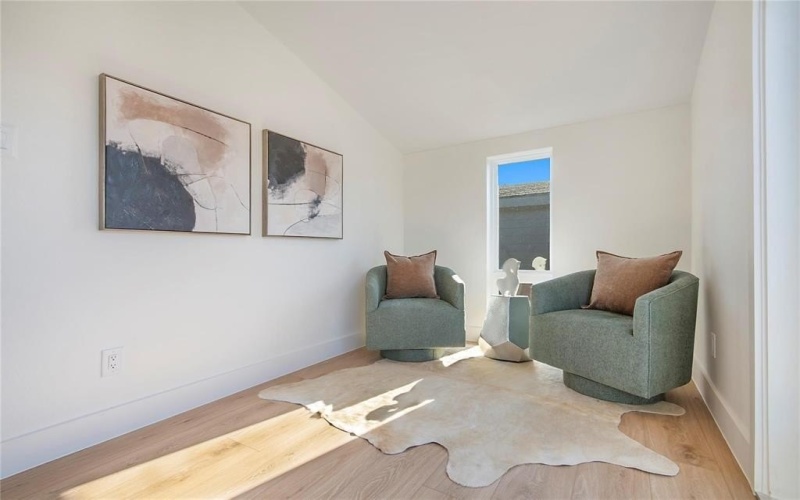 2203 Hondo Avenue #105, Dallas, TX 75219, 3 Bedrooms Bedrooms, ,3 BathroomsBathrooms,Residential,For Sale,2203 Hondo Avenue,0,21171042