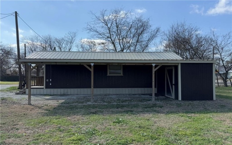 400 E Mignonette Street, Kosse, TX 76653, 1 Bedroom Bedrooms, ,1 BathroomBathrooms,Residential,For Sale,400 E Mignonette Street,0,228078