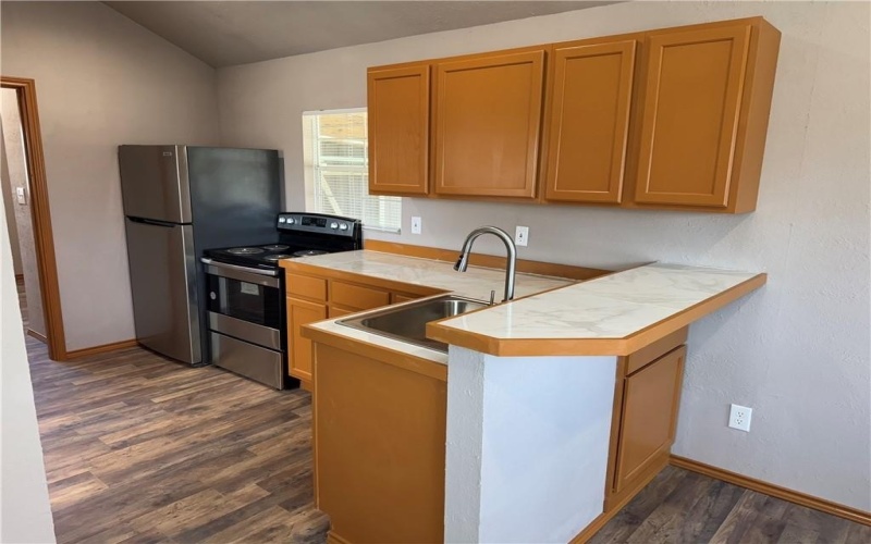 400 E Mignonette Street, Kosse, TX 76653, 1 Bedroom Bedrooms, ,1 BathroomBathrooms,Residential,For Sale,400 E Mignonette Street,0,228078