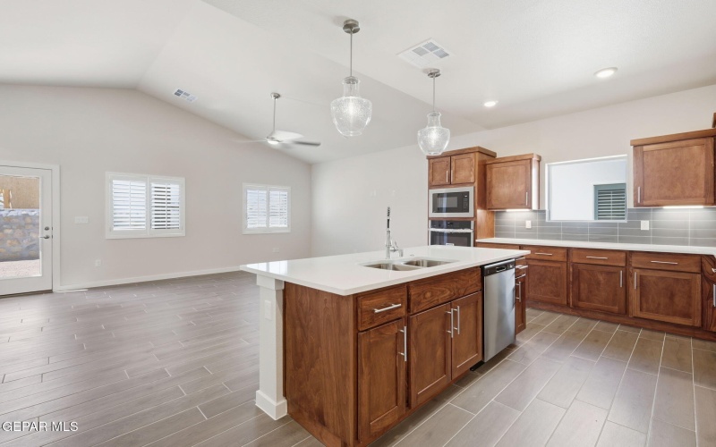 733 PASEO MODESTO Drive, El Paso, TX 79928, 4 Habitaciones Habitaciones , ,1 BañoBaños,Residential,En Venta,733 PASEO MODESTO Drive,0,937736