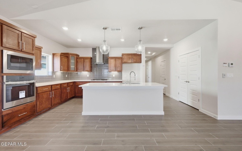 733 PASEO MODESTO Drive, El Paso, TX 79928, 4 Habitaciones Habitaciones , ,1 BañoBaños,Residential,En Venta,733 PASEO MODESTO Drive,0,937736