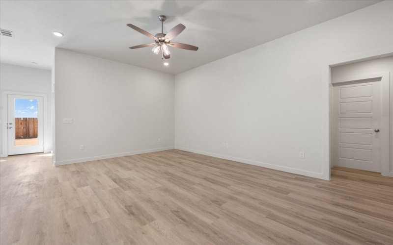 7107 14th Street, Lubbock, TX 79416, 3 Habitaciones Habitaciones , ,2 BañosBaños,Residential,En Venta,7107 14th Street,0,202601623