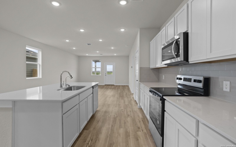 9919 Chavaneaux Lndg, San Antonio, TX 78214, 5 Bedrooms Bedrooms, ,3 BathroomsBathrooms,Residential,For Sale,9919 Chavaneaux Lndg,0,1939151